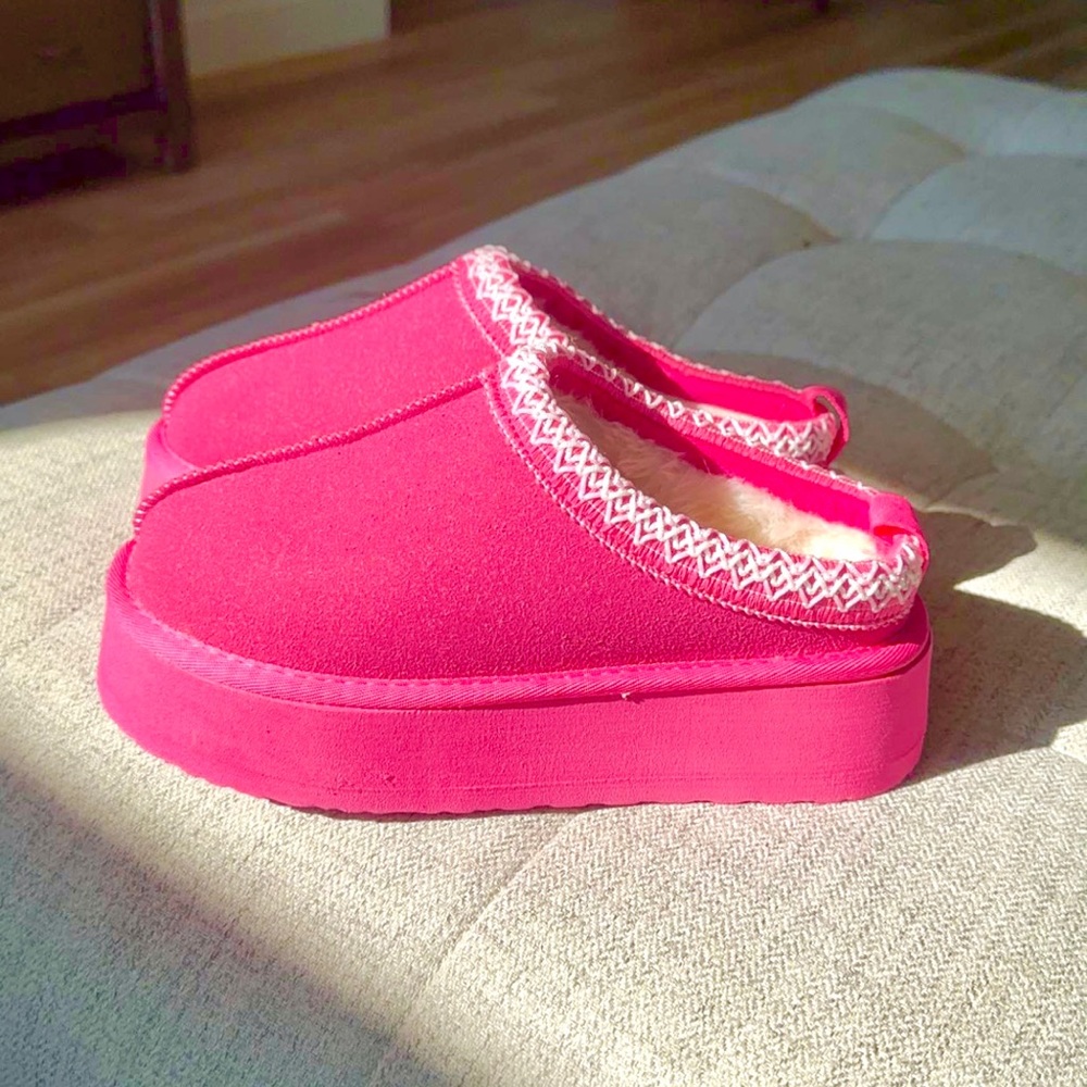 Tazz Slippers